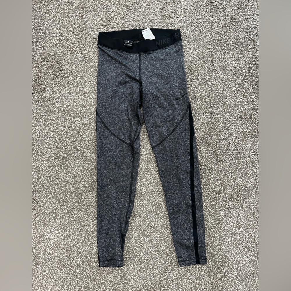 Nike Pro Hypercool